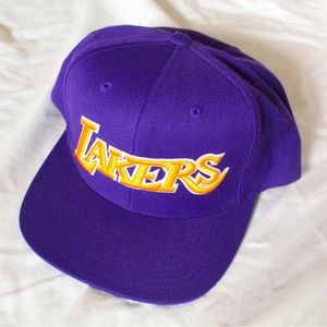 Lakers Mitchell & Ness Throwback Snapback Hat